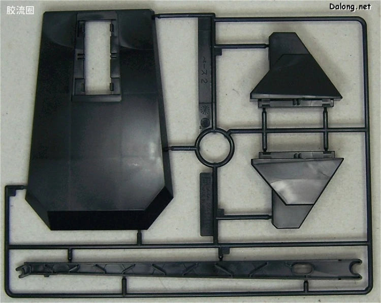 Bandai MG 1/100 GAT-X105 Launcher/Sword Strike Gundam