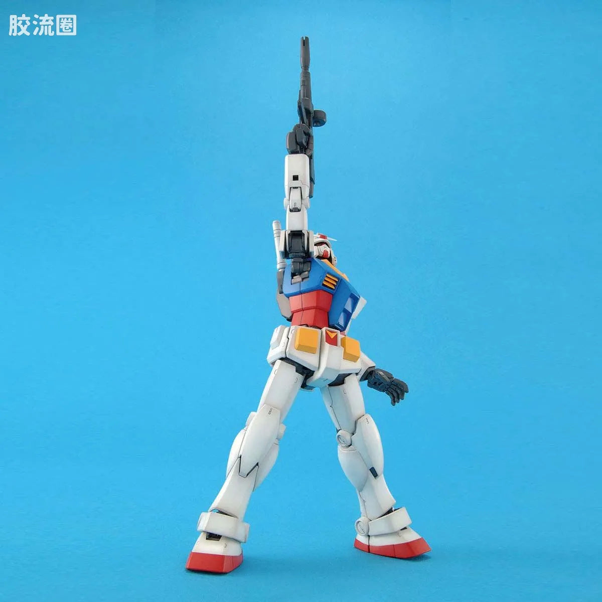 Bandai MG 1/100 RX-78-2 Gundam (Ver.2.0)