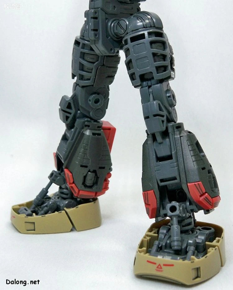 Bandai MG 1/100 MS-06K Zaku Cannon