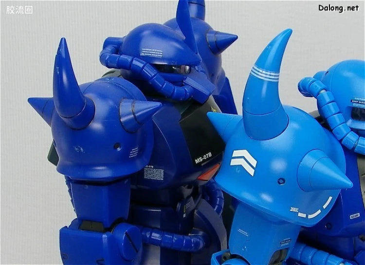 Bandai MG 1/100 MS-07B Gouf (Ver.2.0)