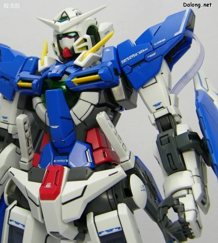 Bandai MG 1/100 GN-001 Gundam Exia