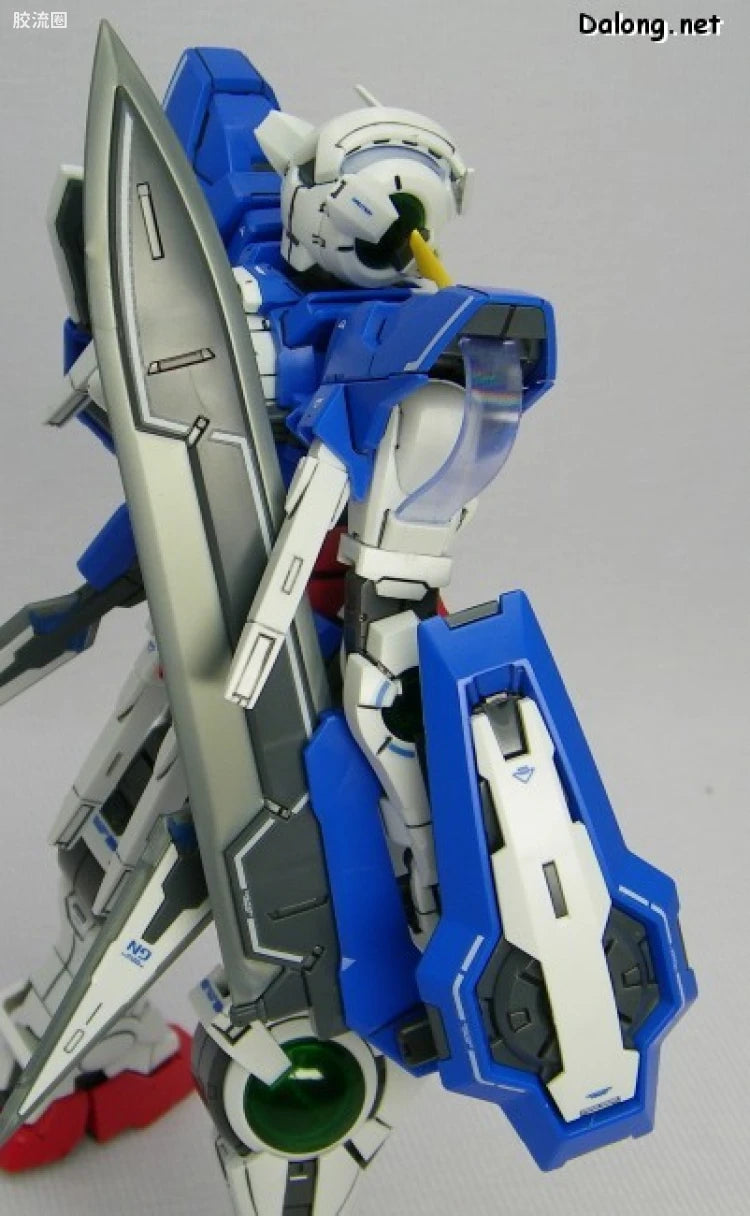 Bandai MG 1/100 GN-001 Gundam Exia
