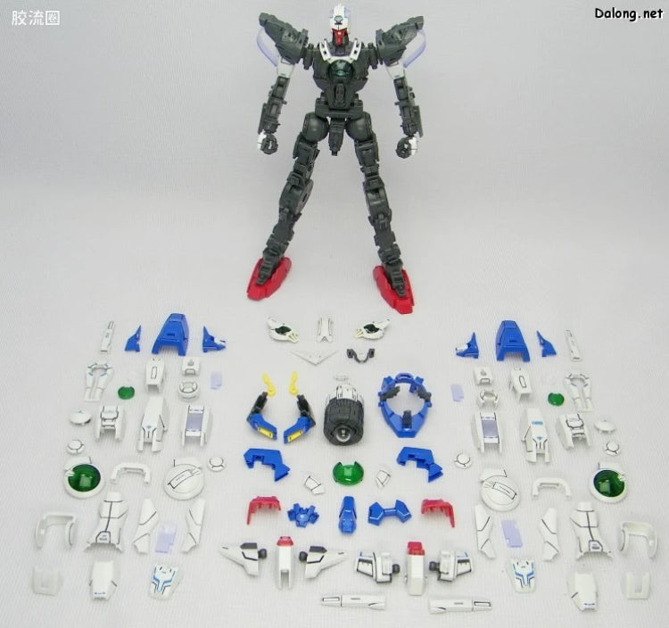 Bandai MG 1/100 GN-001 Gundam Exia