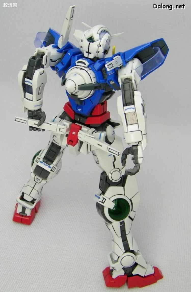 Bandai MG 1/100 GN-001 Gundam Exia