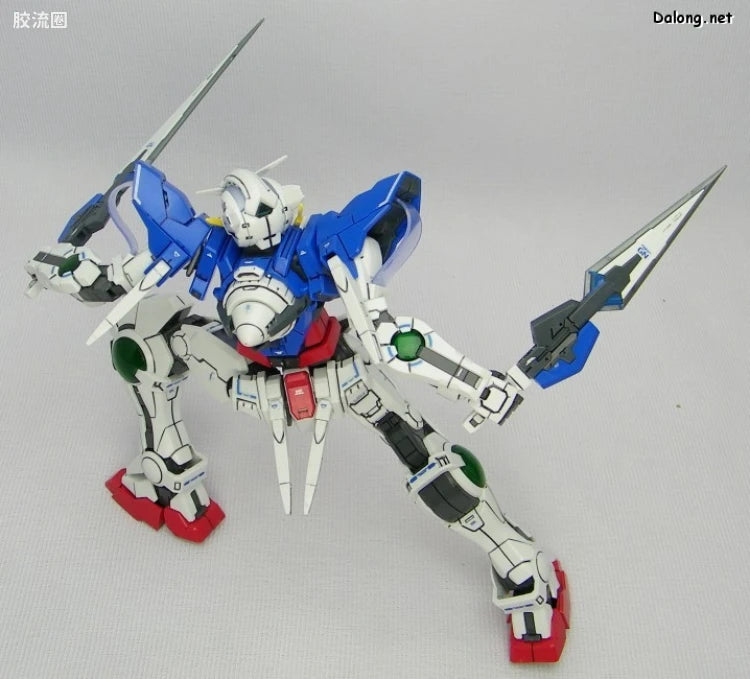 Bandai MG 1/100 GN-001 Gundam Exia