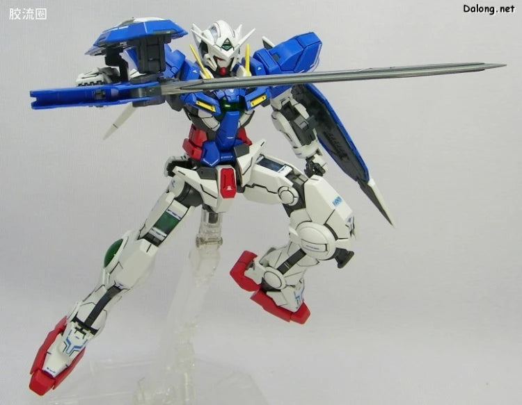 Bandai MG 1/100 GN-001 Gundam Exia