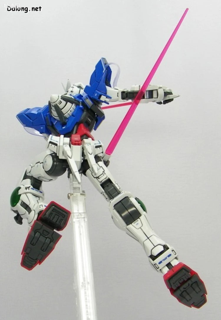 Bandai MG 1/100 GN-001 Gundam Exia