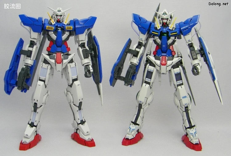 Bandai MG 1/100 GN-001 Gundam Exia