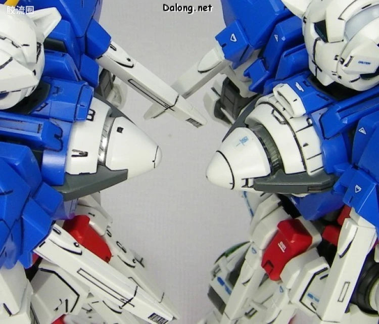Bandai MG 1/100 GN-001 Gundam Exia