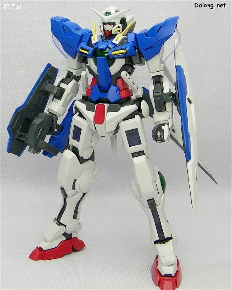 Bandai MG 1/100 GN-001 Gundam Exia