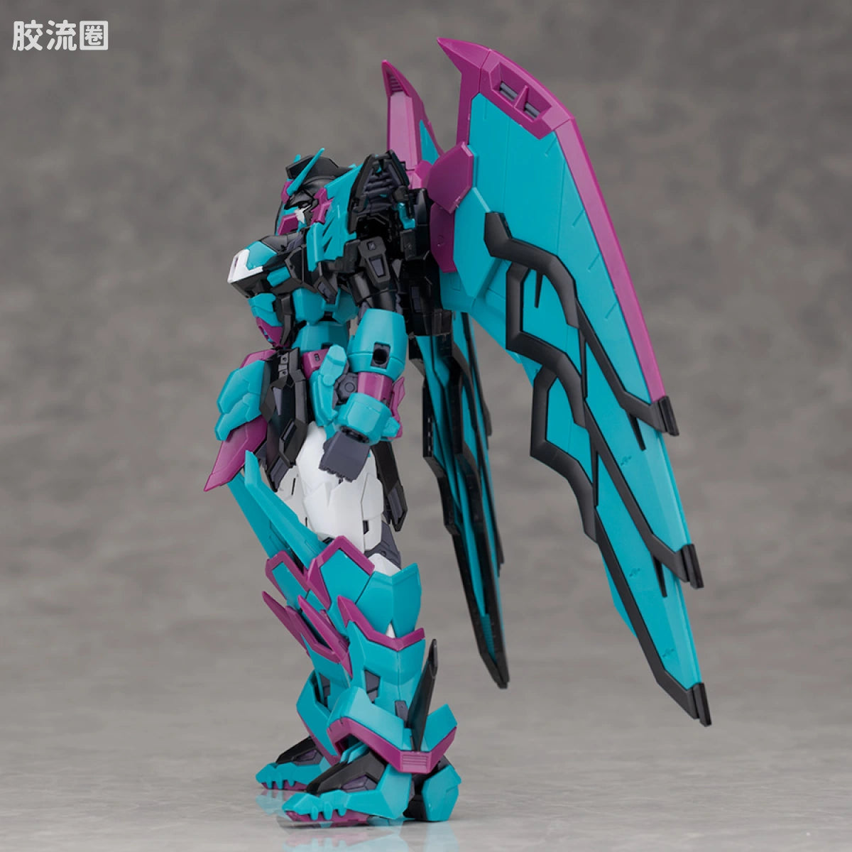 RG 1/144 Gundam Epyon -APEX LEGENDS(TM) Alter Ver.-