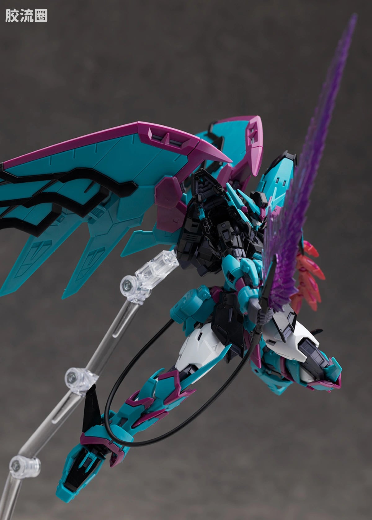 RG 1/144 Gundam Epyon -APEX LEGENDS(TM) Alter Ver.-