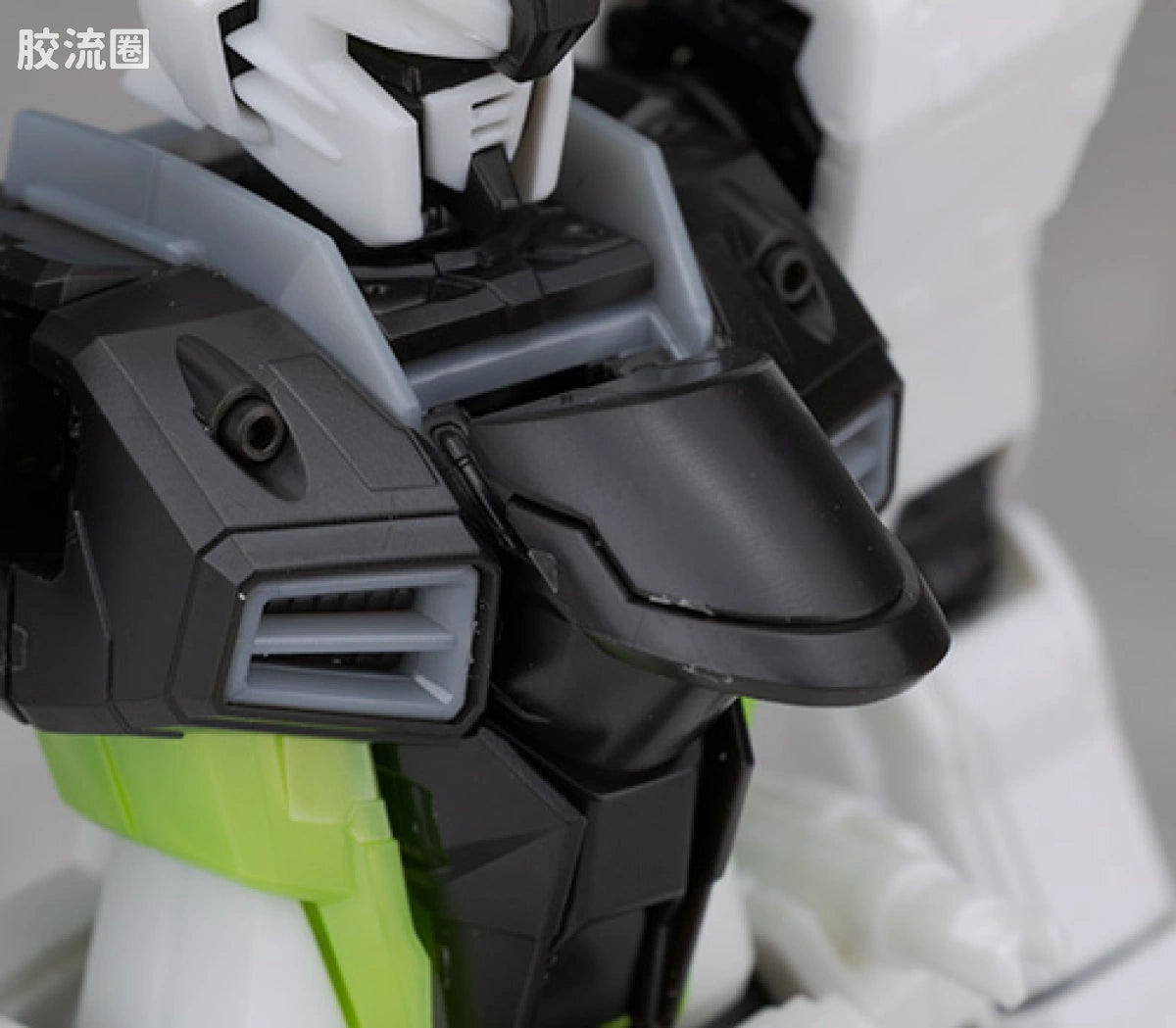 RG 1/144 Freedom Gundam [APEX LEGENDS Crypto Ver.]