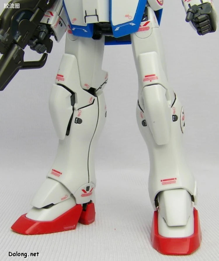 Bandai MG 1/100 LM312V04 Victory Gundam Ver.Ka