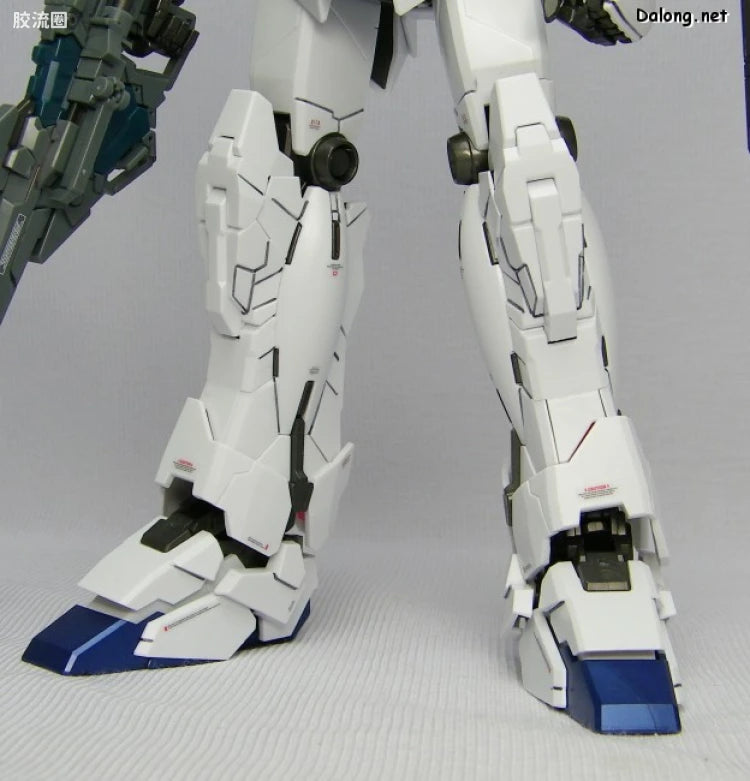 Bandai MG 1/100 RX-0 Unicorn Gundam (OVA Ver.)