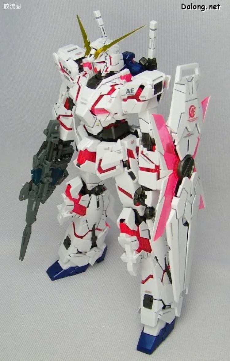 Bandai MG 1/100 RX-0 Unicorn Gundam (OVA Ver.)