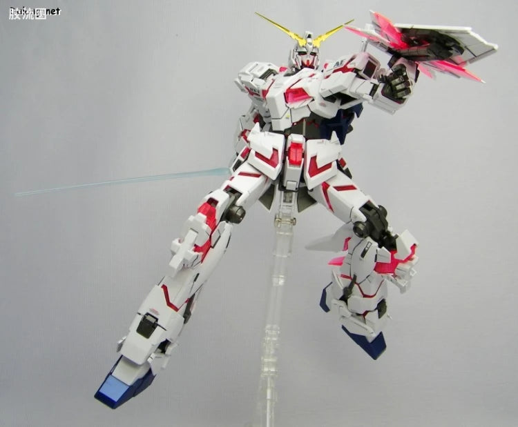 Bandai MG 1/100 RX-0 Unicorn Gundam (OVA Ver.)