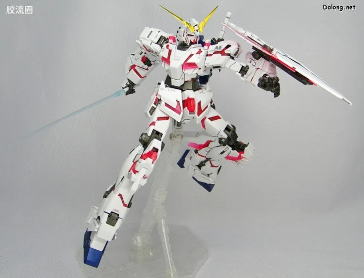 Bandai MG 1/100 RX-0 Unicorn Gundam (OVA Ver.)