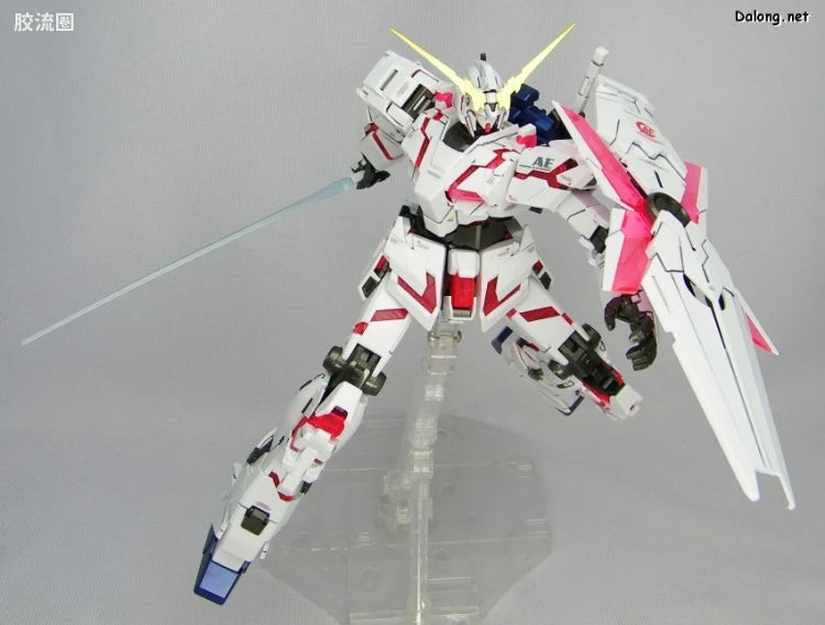 Bandai MG 1/100 RX-0 Unicorn Gundam (OVA Ver.)