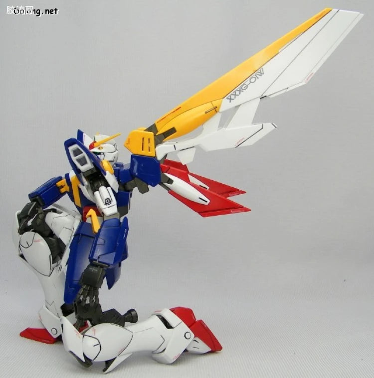 Bandai MG 1/100 XXXG-01W Wing Gundam