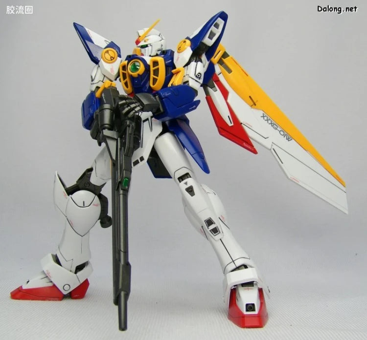 Bandai MG 1/100 XXXG-01W Wing Gundam