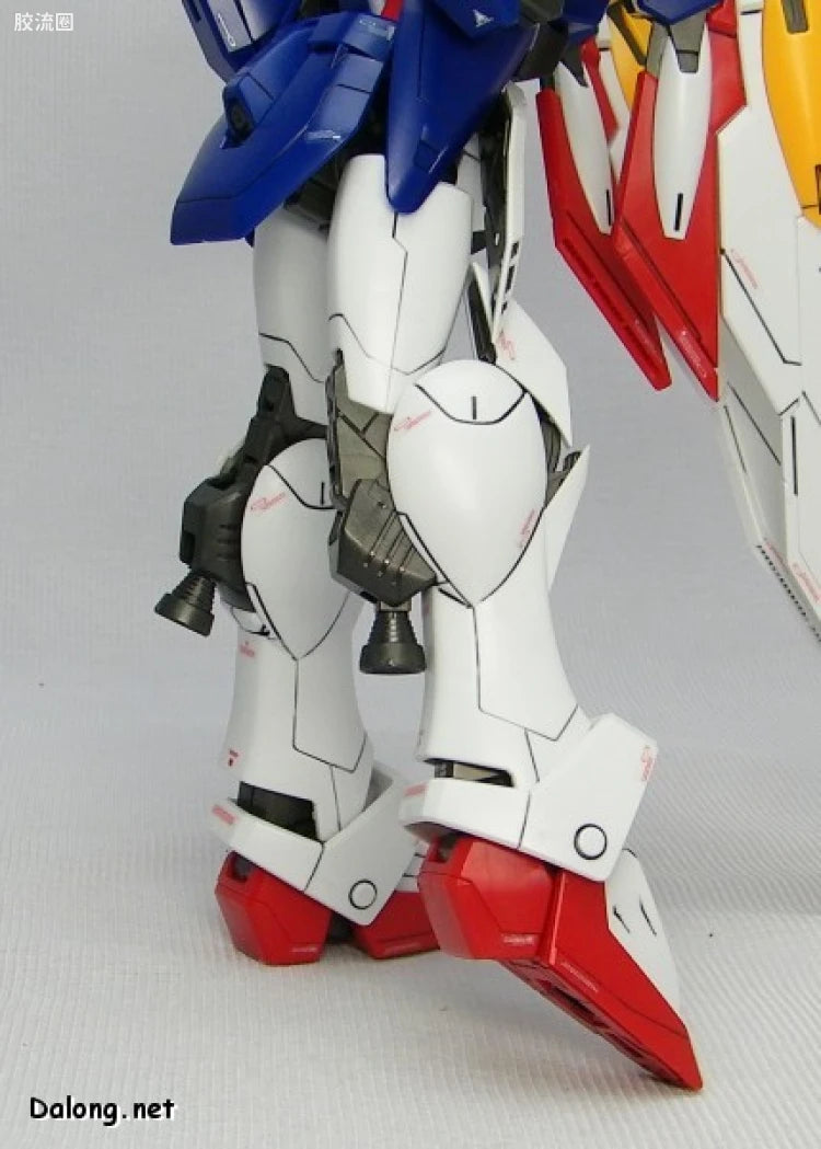 Bandai MG 1/100 XXXG-01W Wing Gundam