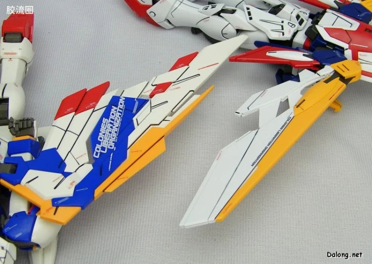 Bandai MG 1/100 XXXG-01W Wing Gundam