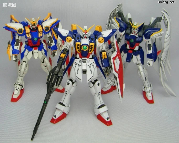 Bandai MG 1/100 XXXG-01W Wing Gundam