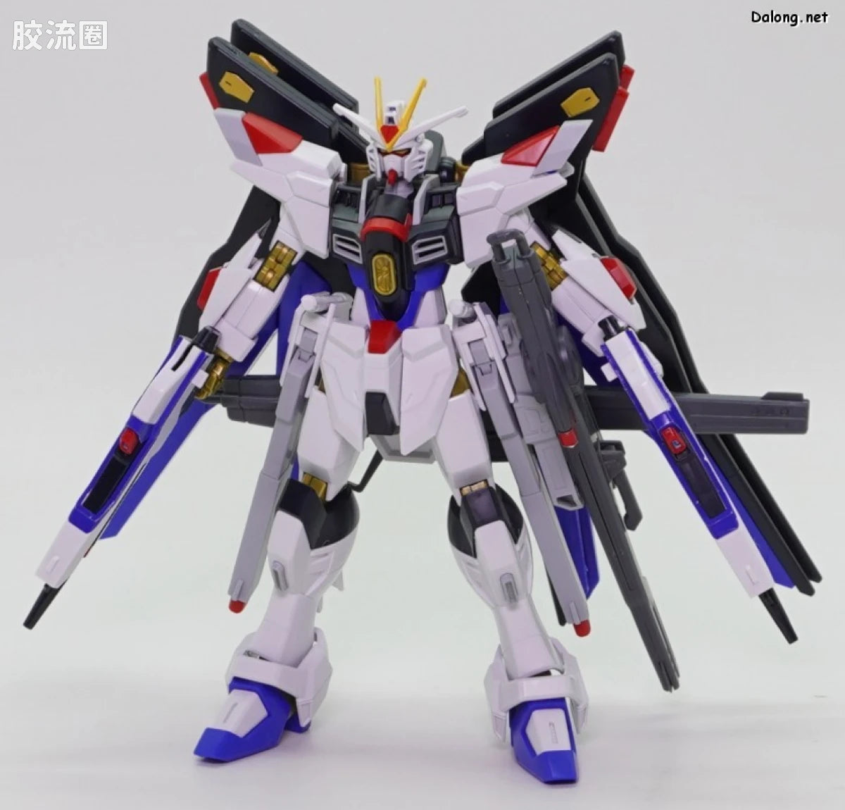 HGUC 1/144 强袭自由高达二式&光之翼特效件套装