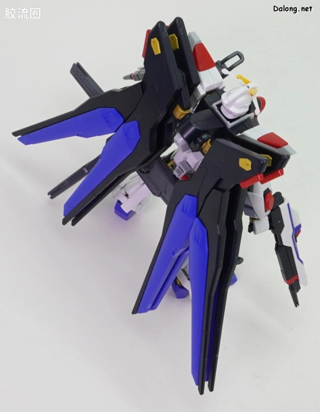 HGUC 1/144 强袭自由高达二式&光之翼特效件套装