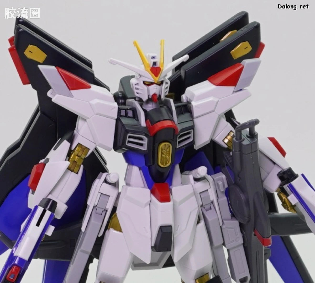 HGUC 1/144 强袭自由高达二式&光之翼特效件套装