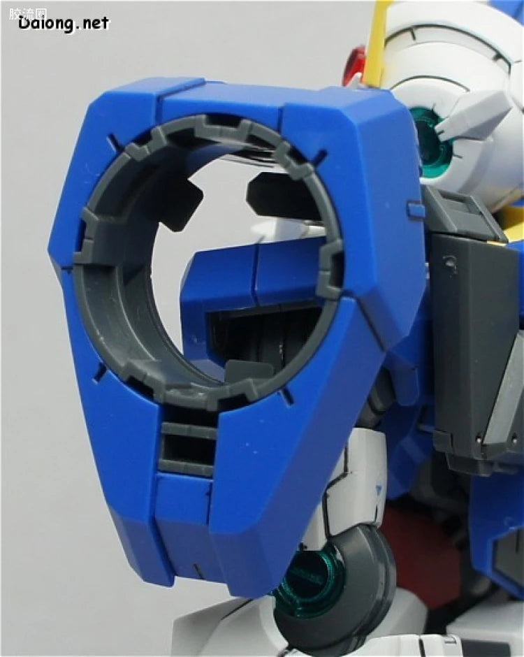 Bandai MG 1/100 GN-0000+GNR-010 00 Raiser