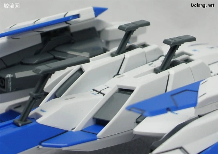 Bandai MG 1/100 GN-0000+GNR-010 00 Raiser