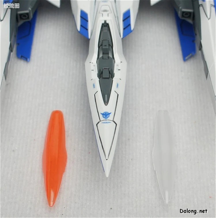 Bandai MG 1/100 GN-0000+GNR-010 00 Raiser