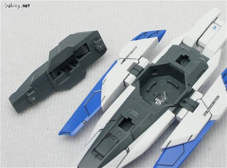 Bandai MG 1/100 GN-0000+GNR-010 00 Raiser