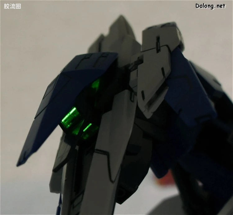 Bandai MG 1/100 GN-0000+GNR-010 00 Raiser