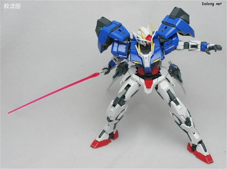 Bandai MG 1/100 GN-0000+GNR-010 00 Raiser