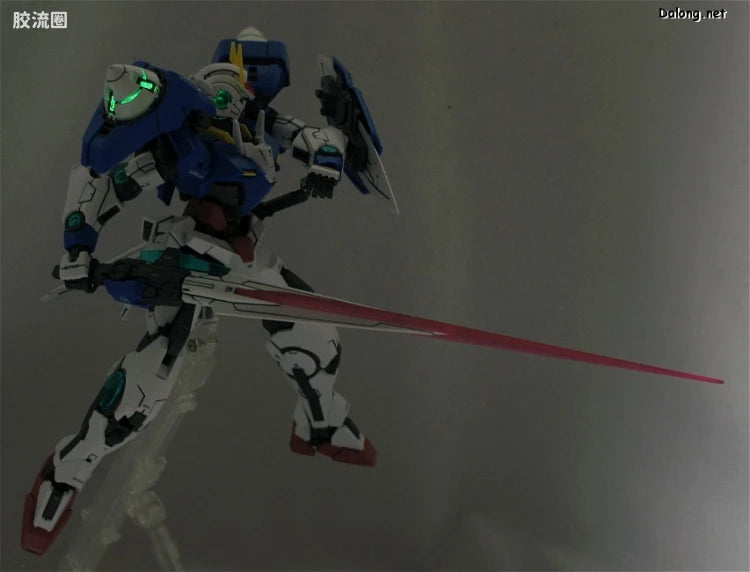 Bandai MG 1/100 GN-0000+GNR-010 00 Raiser