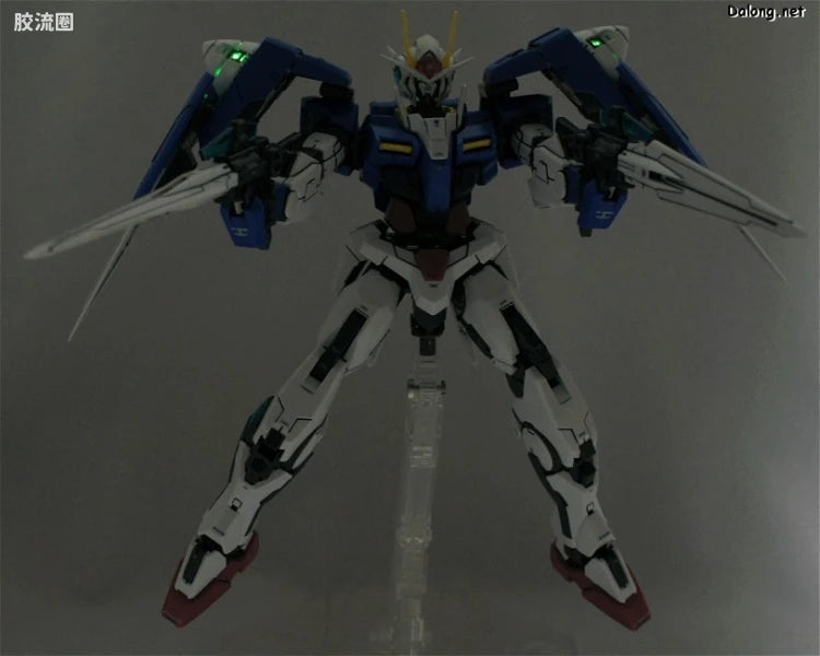 Bandai MG 1/100 GN-0000+GNR-010 00 Raiser