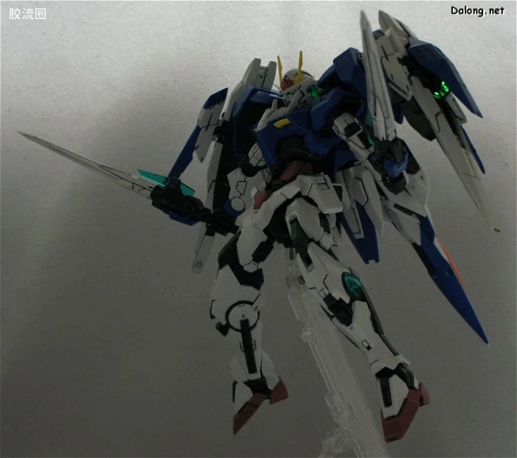 Bandai MG 1/100 GN-0000+GNR-010 00 Raiser
