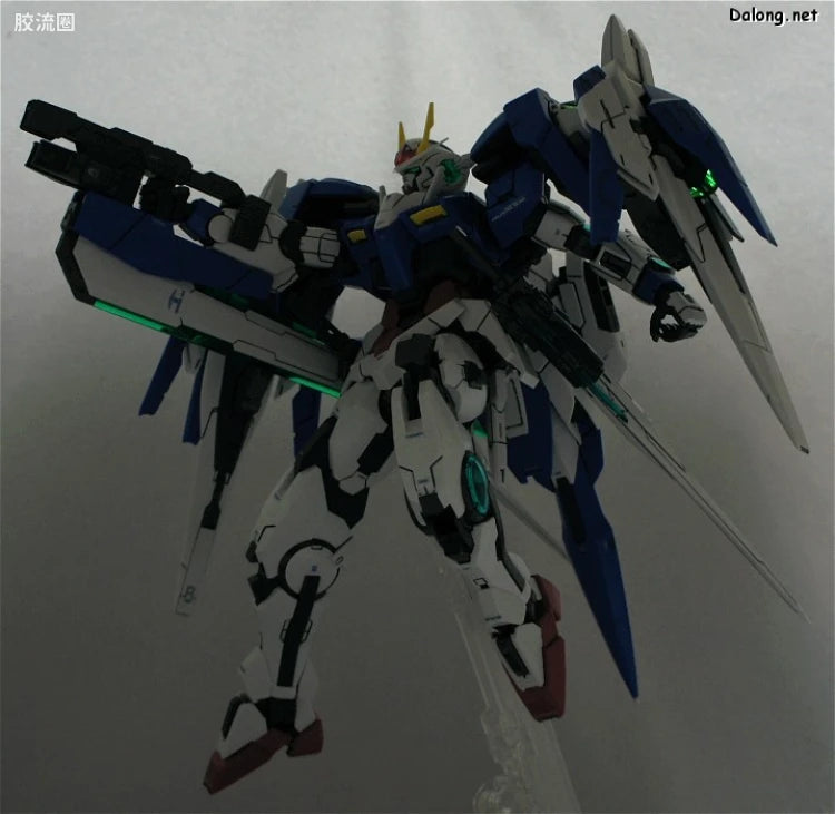 Bandai MG 1/100 GN-0000+GNR-010 00 Raiser
