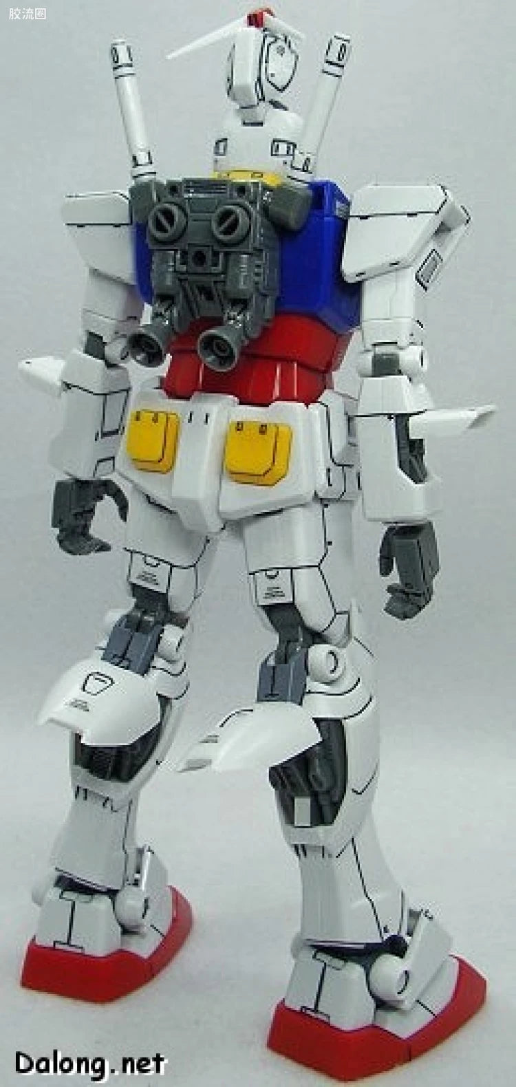 Bandai MG 1/100 RX-78-2 Gundam