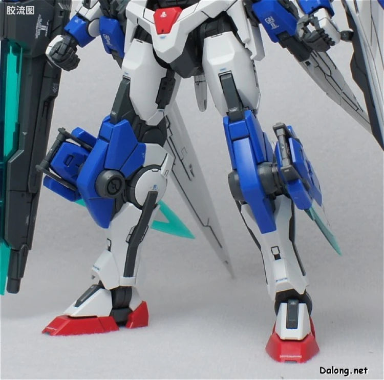 Bandai MG 1/100 GN-0000GNHW/7SG 00 Gundam Seven Sword/G