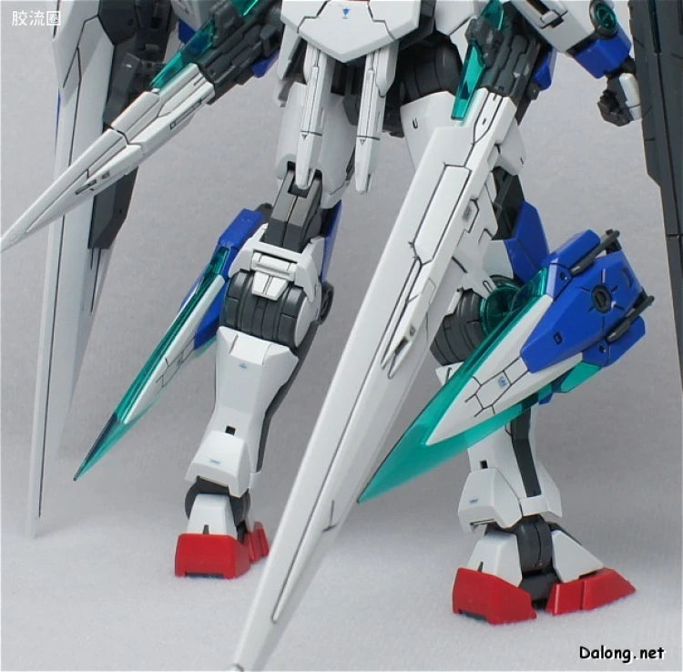 Bandai MG 1/100 GN-0000GNHW/7SG 00 Gundam Seven Sword/G