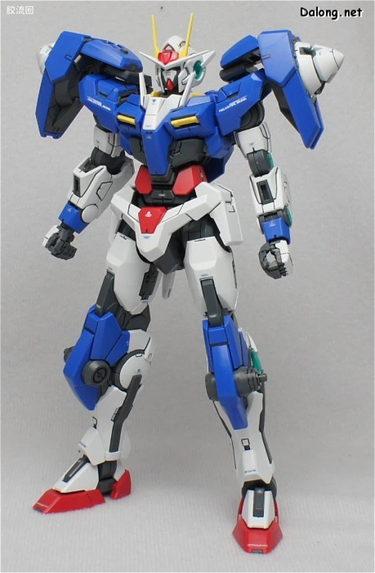 Bandai MG 1/100 GN-0000GNHW/7SG 00 Gundam Seven Sword/G