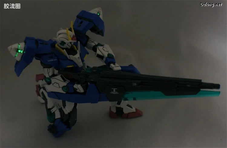 Bandai MG 1/100 GN-0000GNHW/7SG 00 Gundam Seven Sword/G