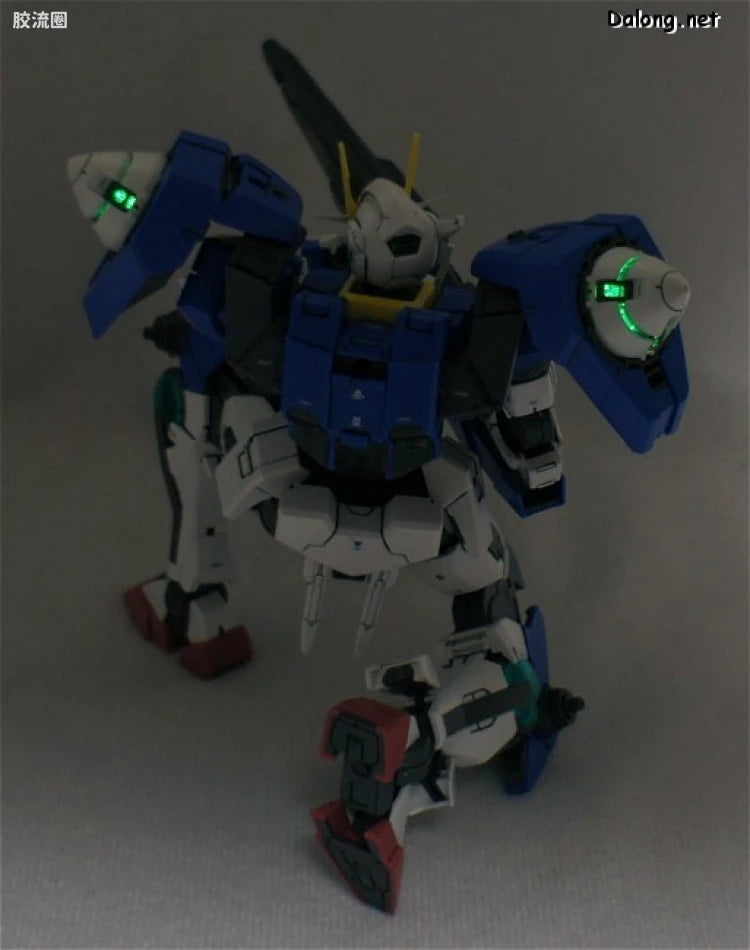 Bandai MG 1/100 GN-0000GNHW/7SG 00 Gundam Seven Sword/G
