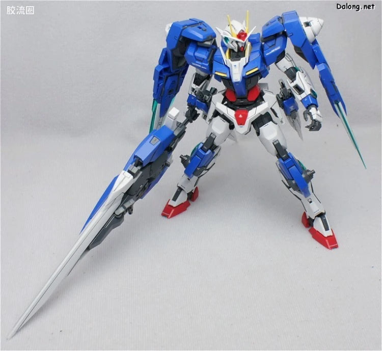 Bandai MG 1/100 GN-0000GNHW/7SG 00 Gundam Seven Sword/G