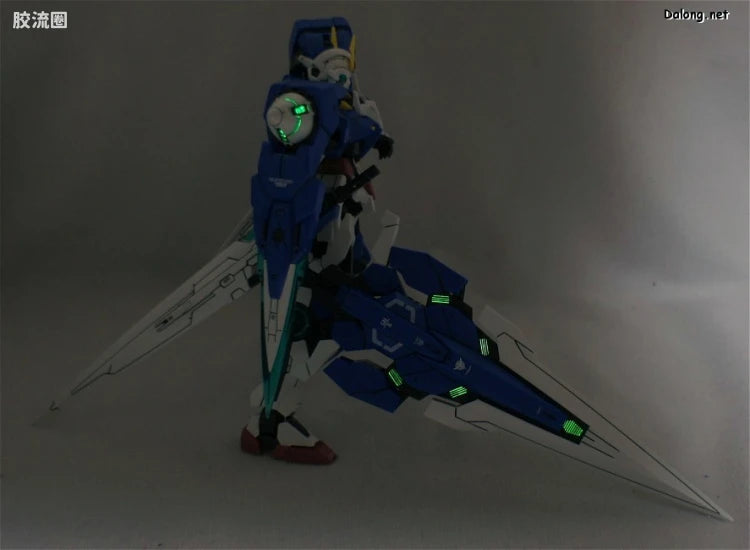 Bandai MG 1/100 GN-0000GNHW/7SG 00 Gundam Seven Sword/G