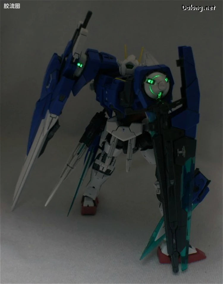 Bandai MG 1/100 GN-0000GNHW/7SG 00 Gundam Seven Sword/G